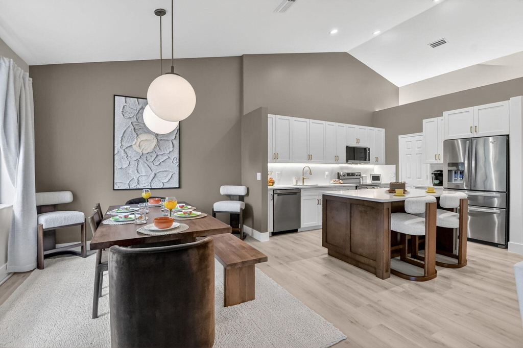 5801 Coach House Circle - Photo 2