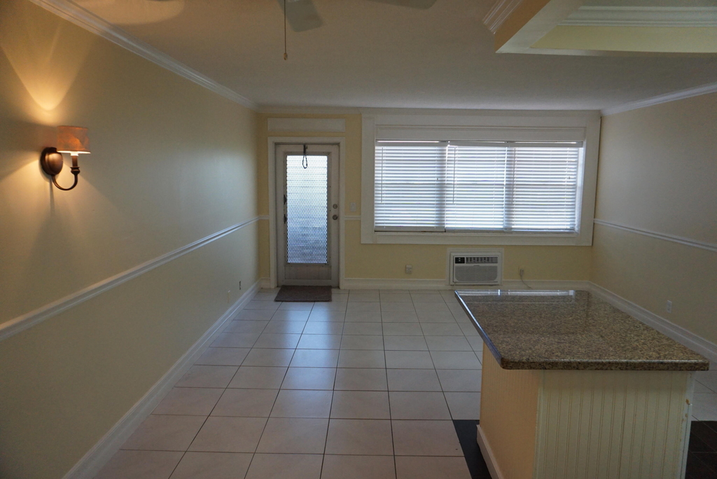 34 Andover B - Photo 2
