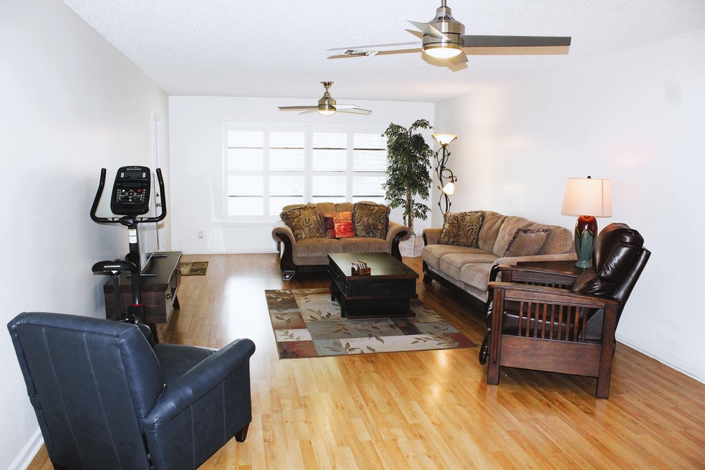 4525 Nutmeg Tree Lane - Photo 2
