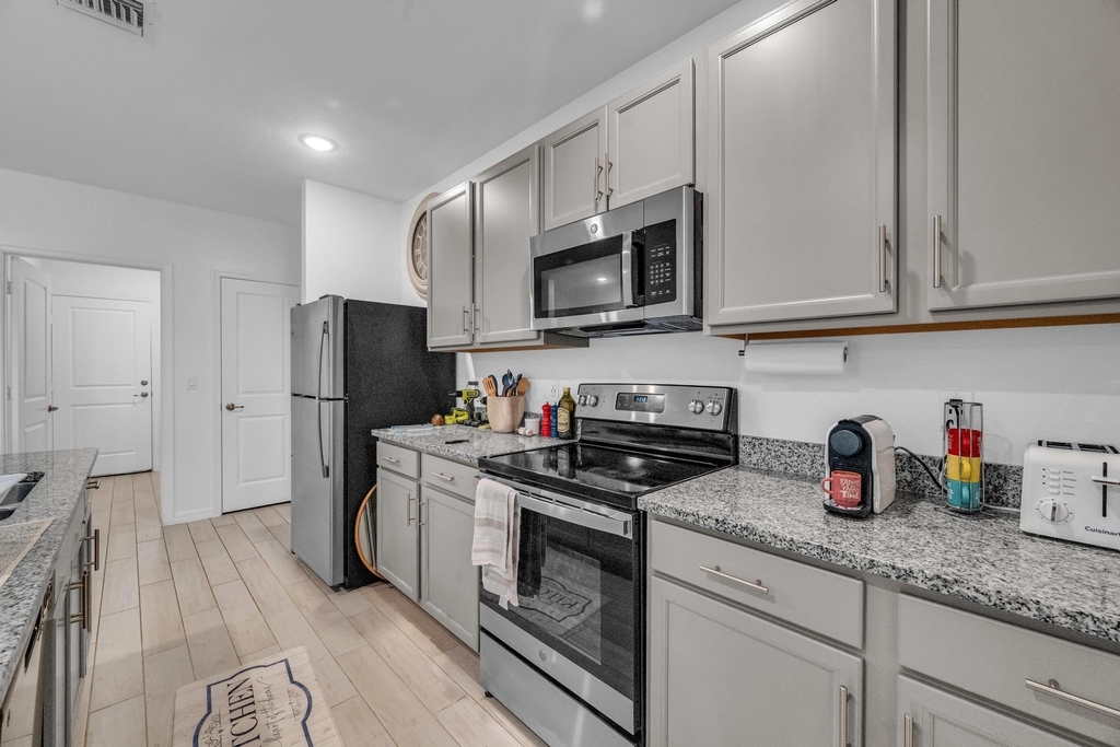 5082 Armina Place - Photo 5