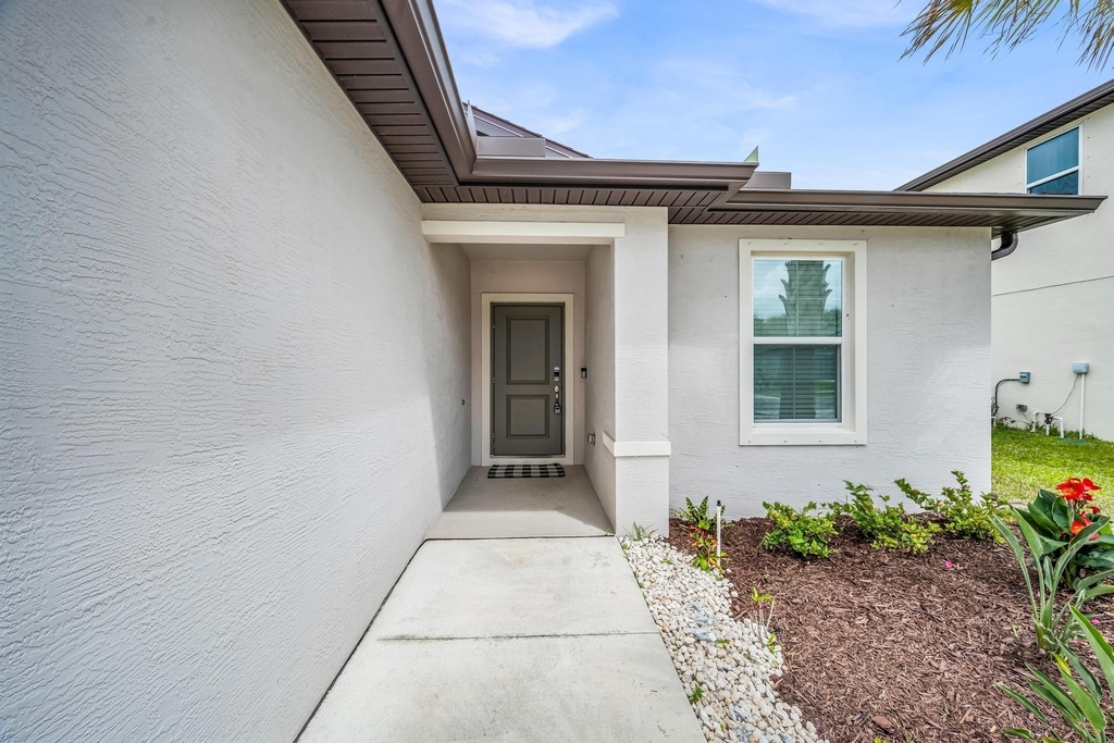 5082 Armina Place - Photo 3
