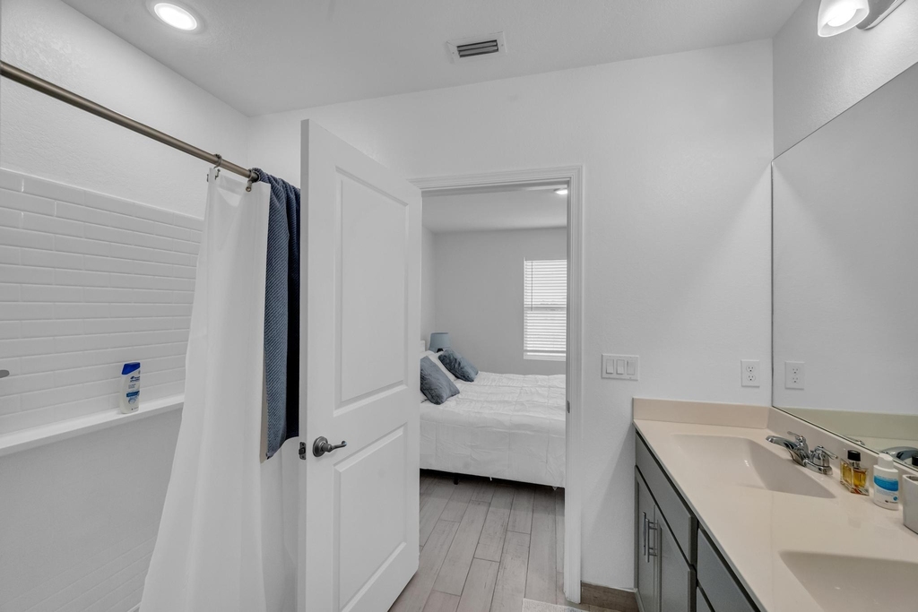 5082 Armina Place - Photo 12