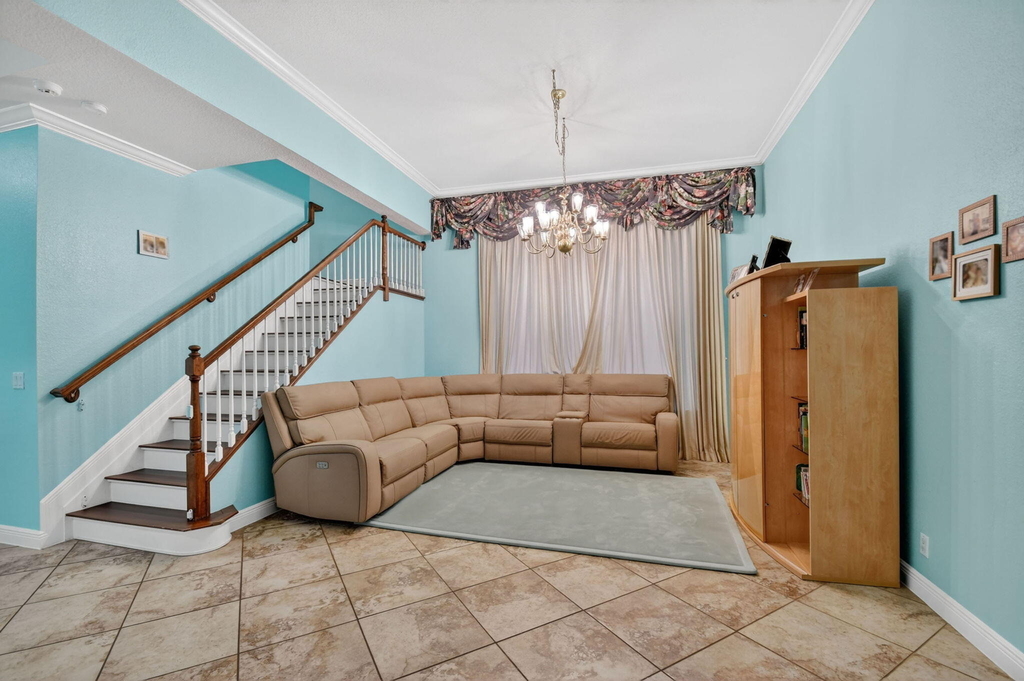 10247 Isle Wynd Court - Photo 9