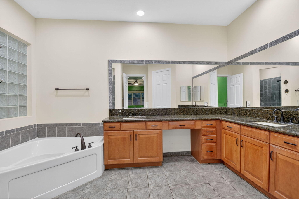 10247 Isle Wynd Court - Photo 40