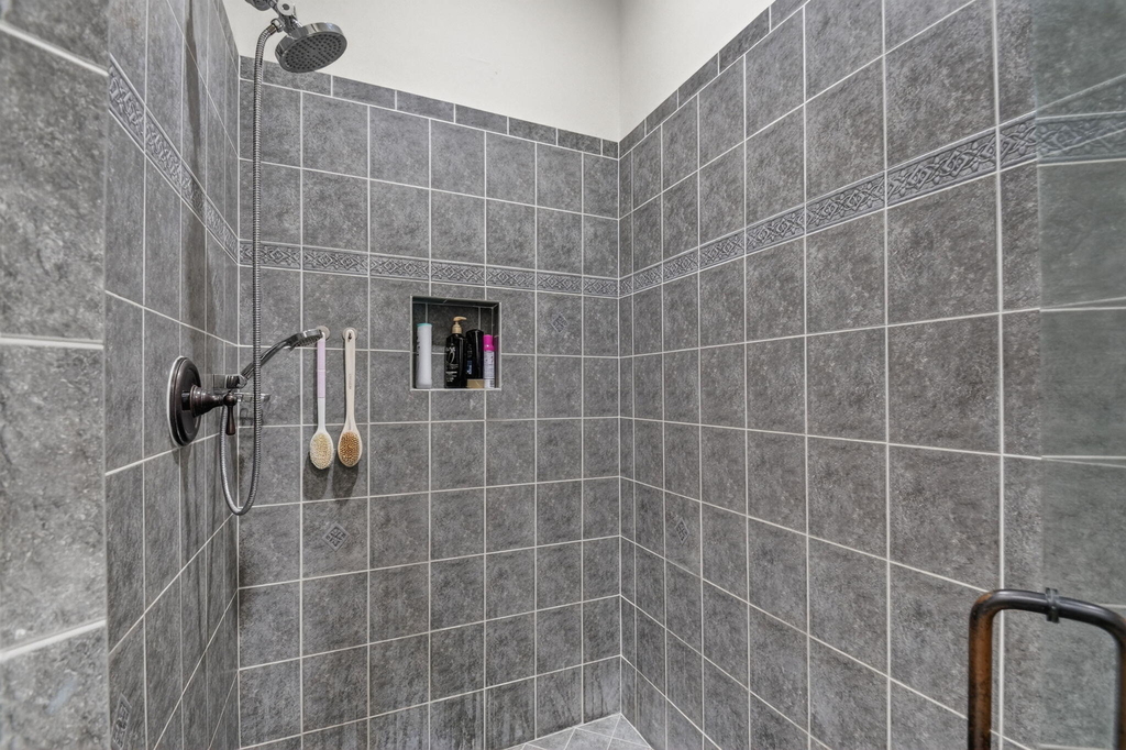 10247 Isle Wynd Court - Photo 42