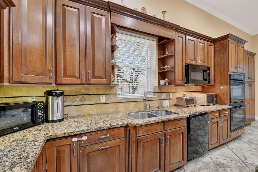 10247 Isle Wynd Court - Photo 33