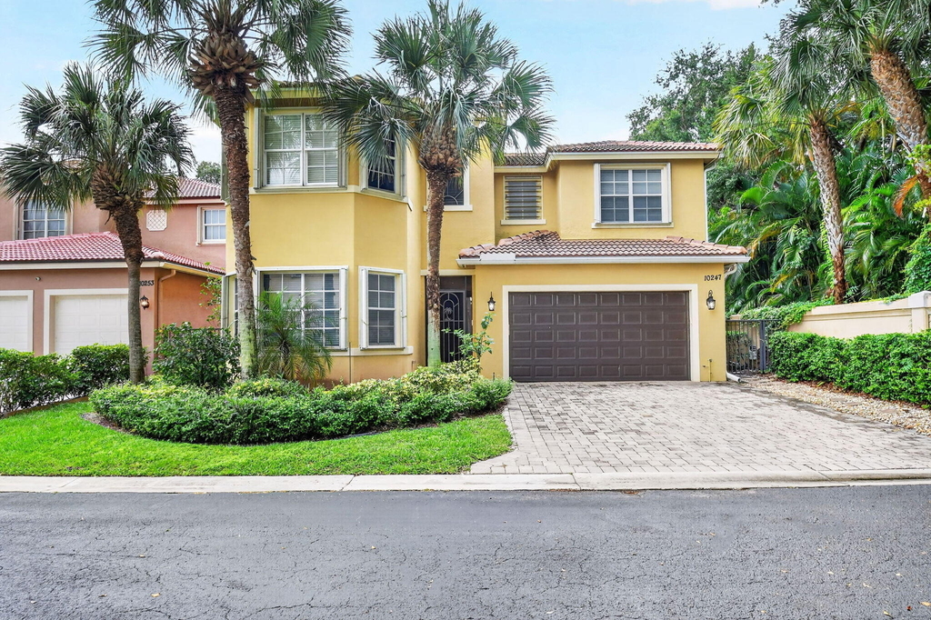 10247 Isle Wynd Court - Photo 0