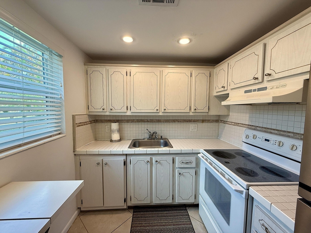 316 Markham - Photo 8