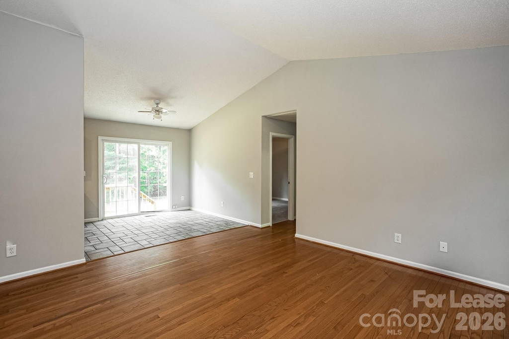 184 Brook Creek Drive - Photo 2