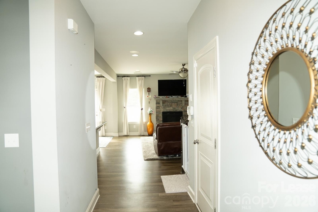 7082 Founders Way - Photo 4