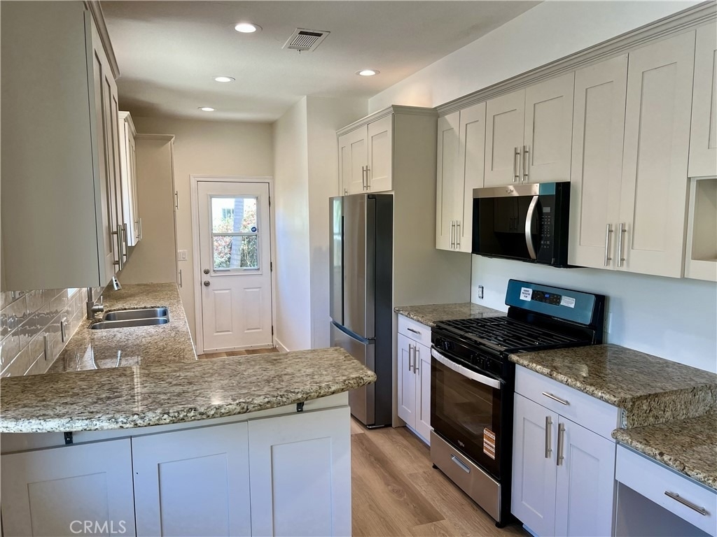 1100 S Highland - Photo 4