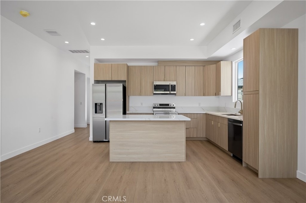 10053 Amestoy Avenue - Photo 2