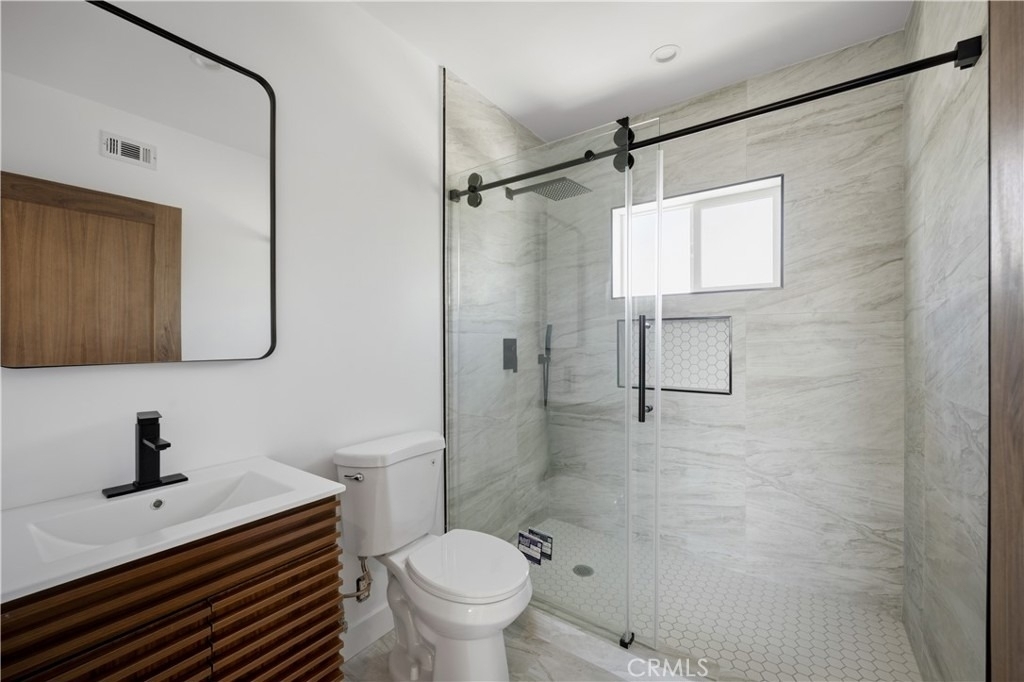 10053 Amestoy Avenue - Photo 9