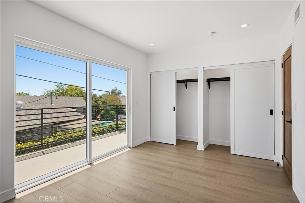 10051 Amestoy Avenue - Photo 8