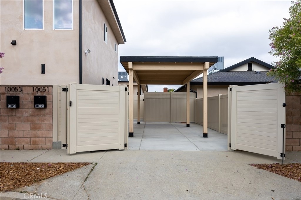 10051 Amestoy Avenue - Photo 18