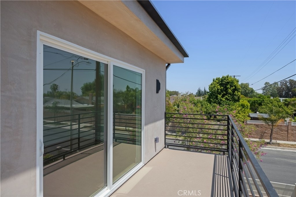 10051 Amestoy Avenue - Photo 5