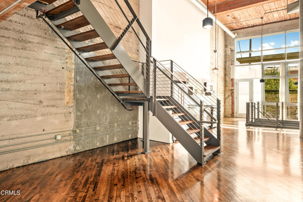 530 S Hewitt Street - Photo 17