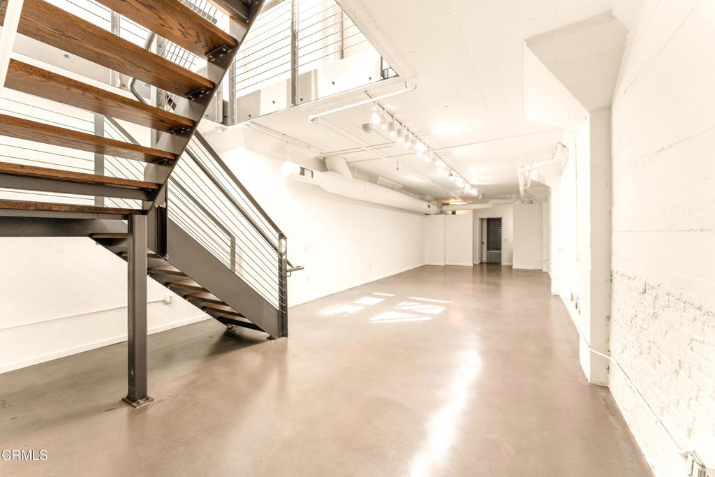 530 S Hewitt Street - Photo 28