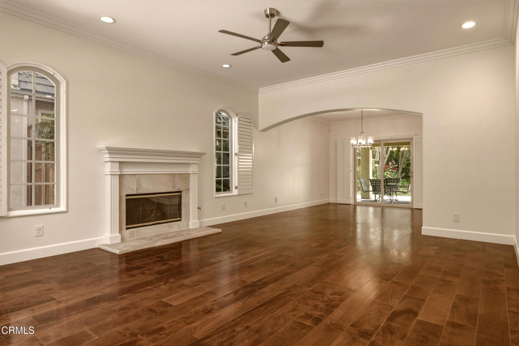 664 S Mansfield Avenue - Photo 4