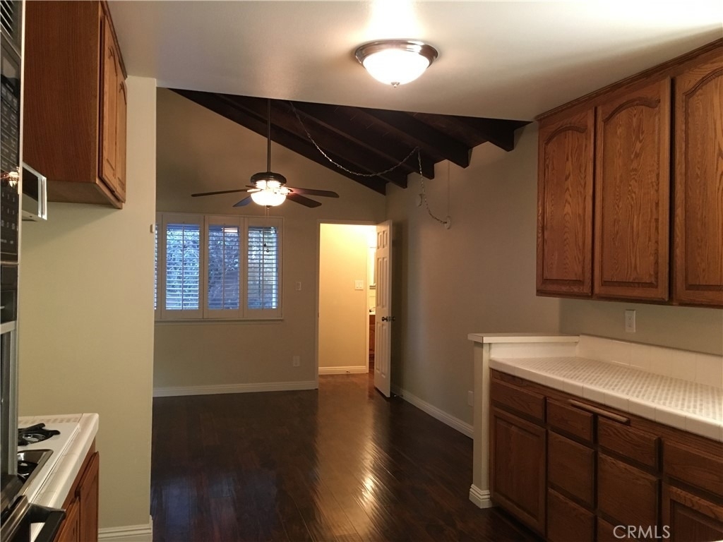 2539 E Seville Avenue - Photo 2
