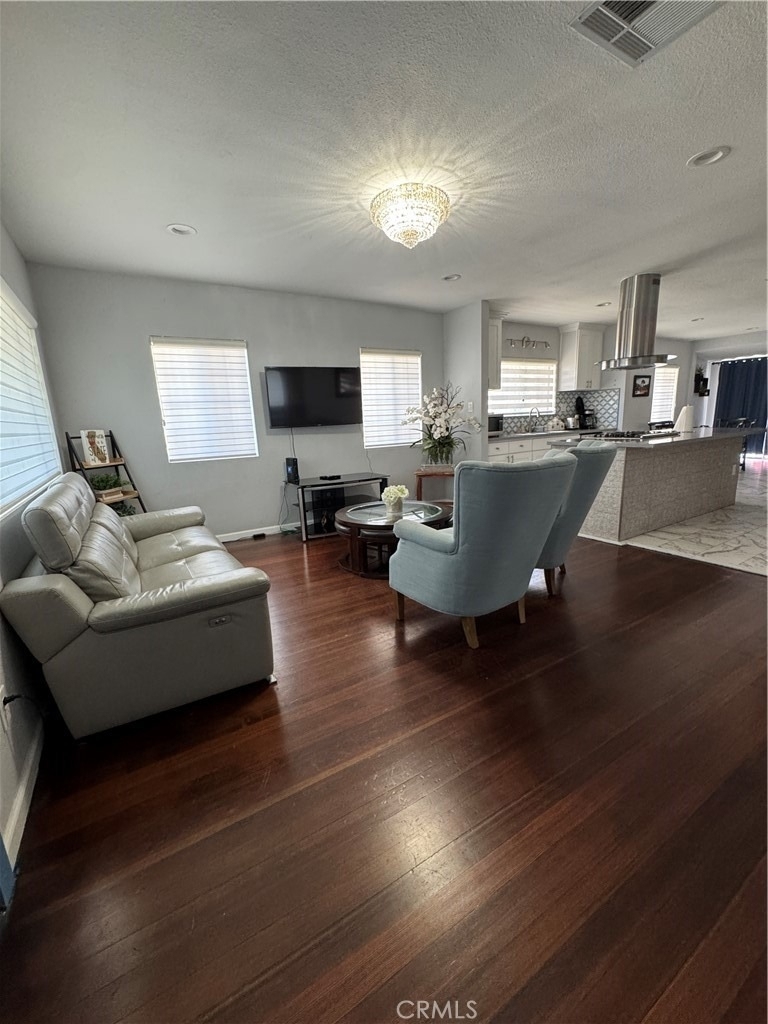 9782 Broadway - Photo 2