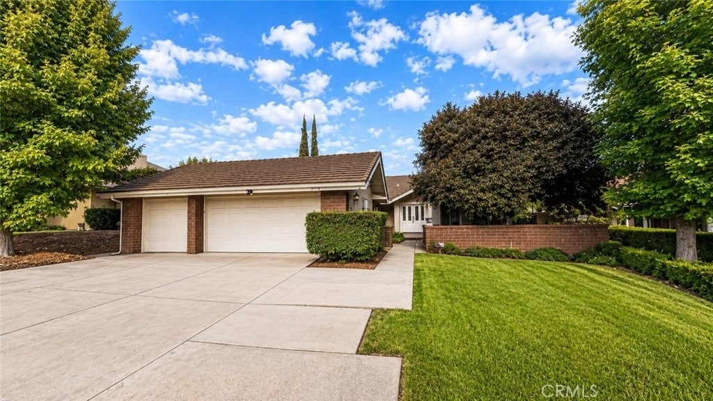 1644 N Mountain View - Photo 0