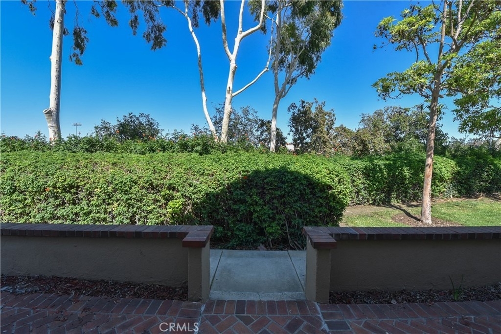 55 Wellesley - Photo 3