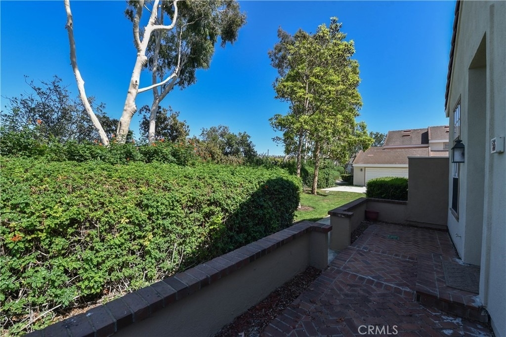 55 Wellesley - Photo 6