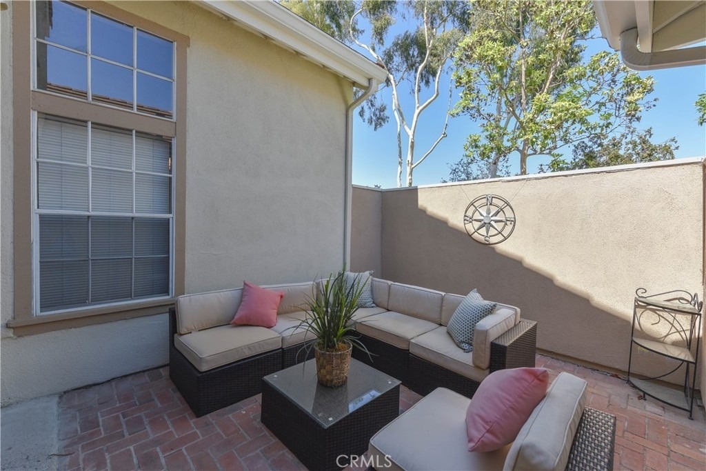 55 Wellesley - Photo 0