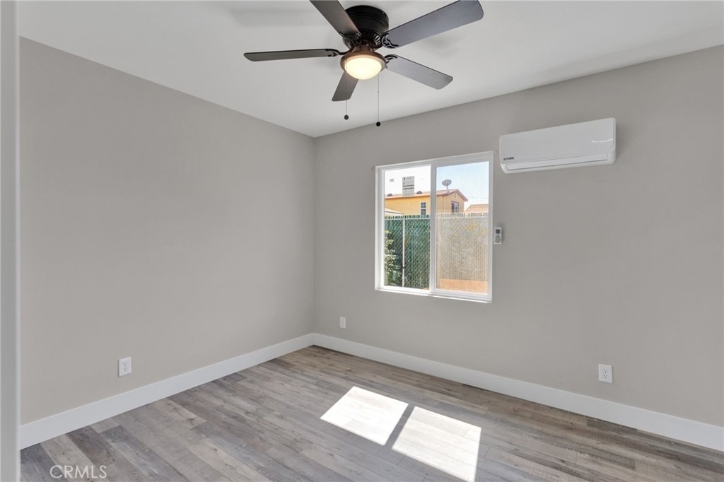 24521 Myers Ave - Photo 4