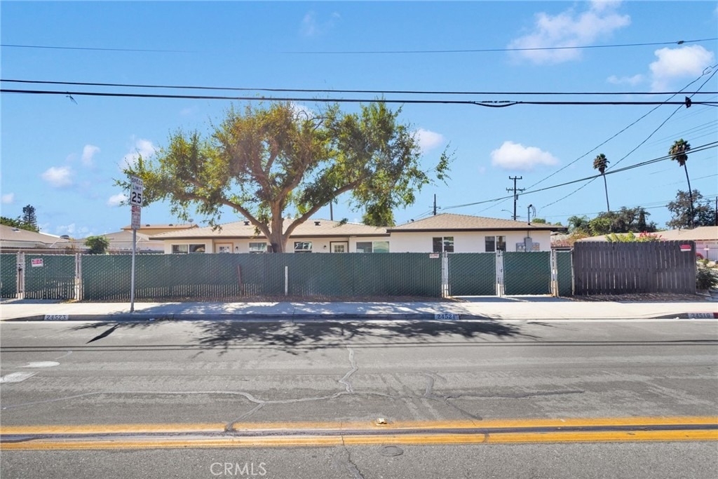 24521 Myers Ave - Photo 11