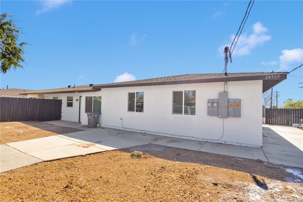 24521 Myers Ave - Photo 0