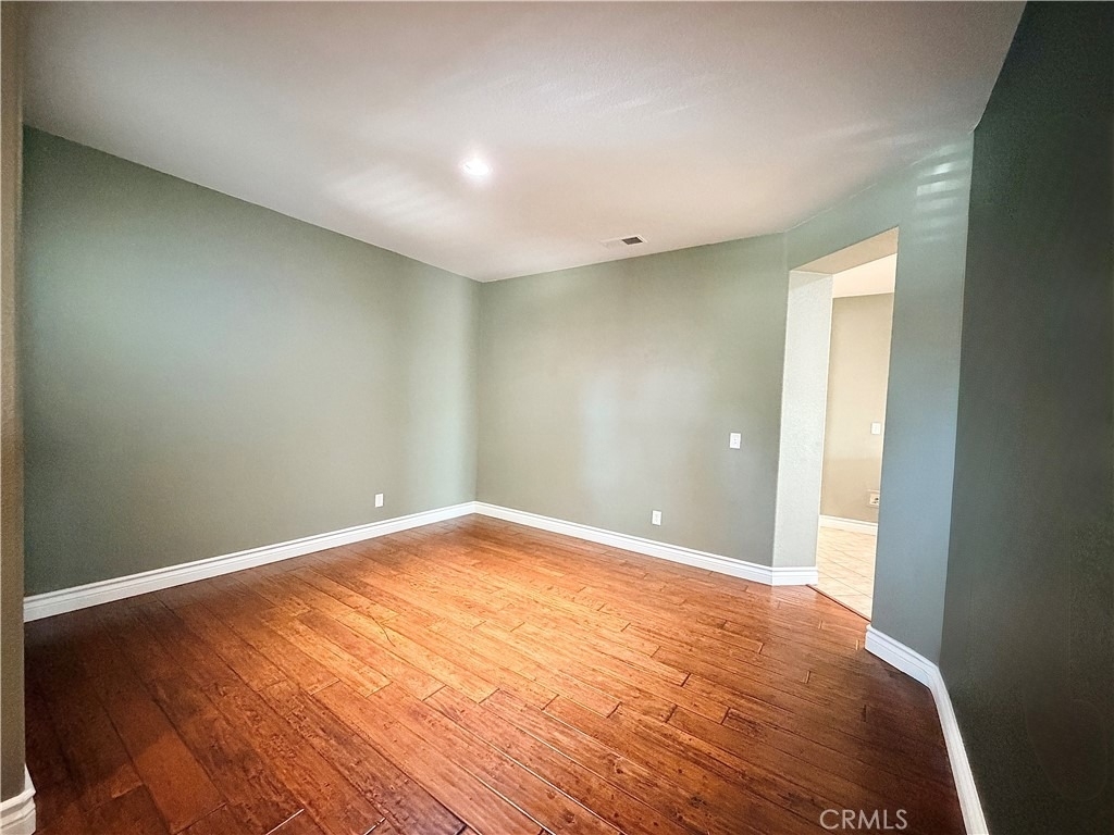 1884 Pinnacle Way - Photo 5