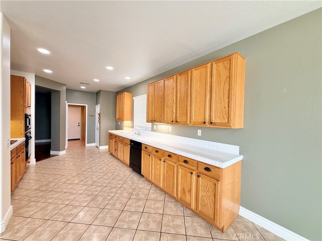 1884 Pinnacle Way - Photo 9