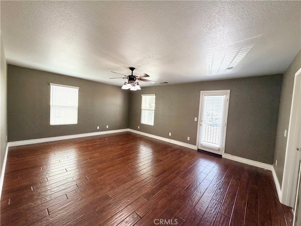 1884 Pinnacle Way - Photo 19