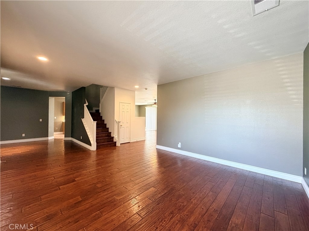 1884 Pinnacle Way - Photo 4