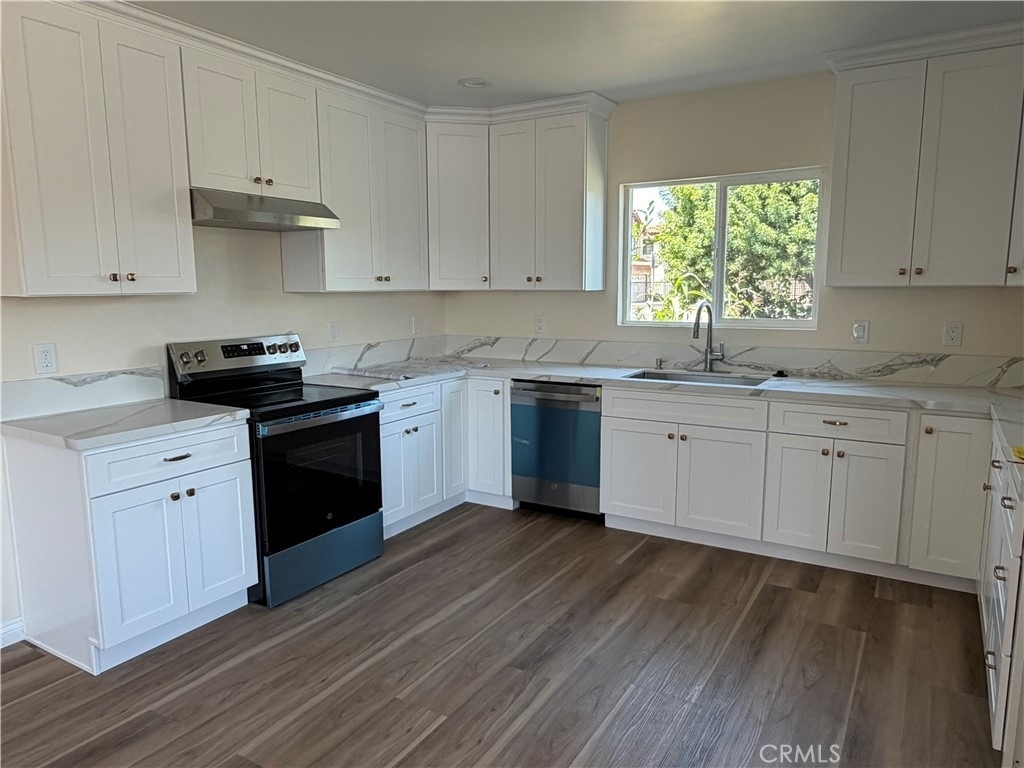 3234 Vineland - Photo 3