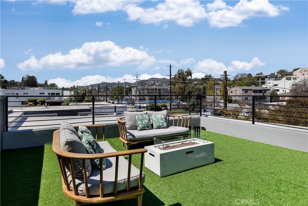 2824 Rowena Avenue - Photo 1