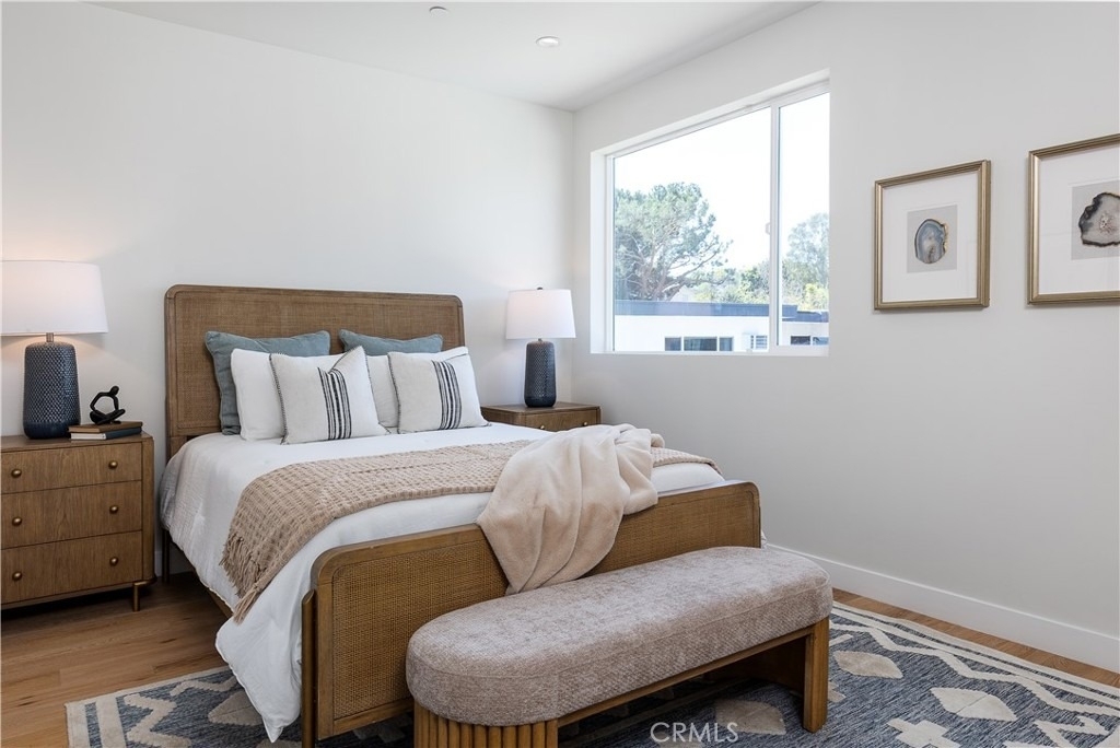 2824 Rowena Avenue - Photo 18