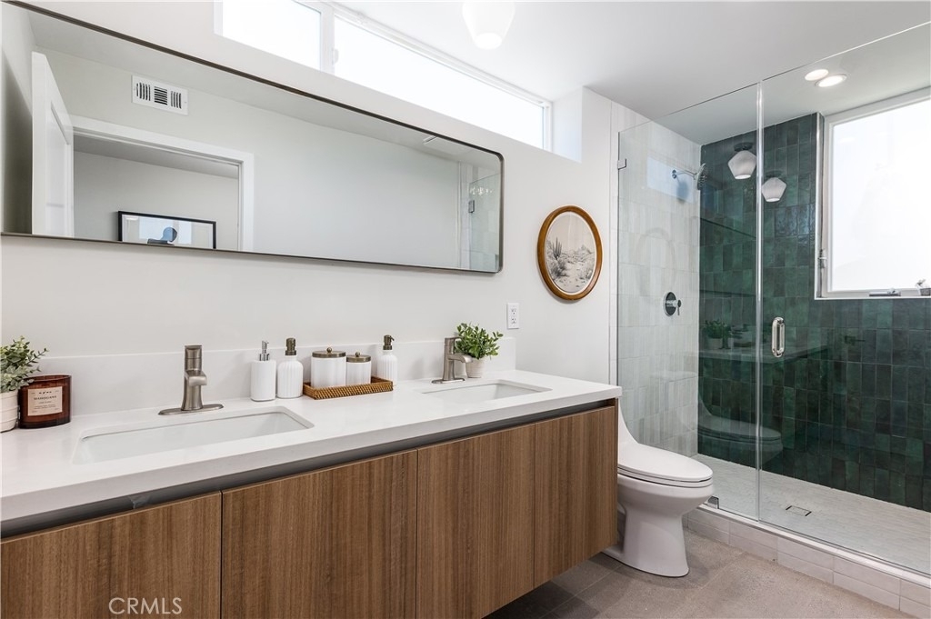 2824 Rowena Avenue - Photo 20