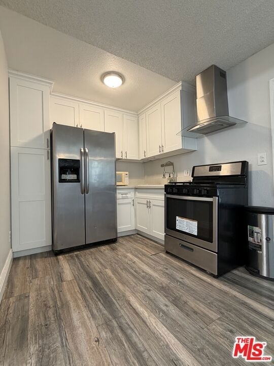 7418 Amigo Avenue - Photo 3