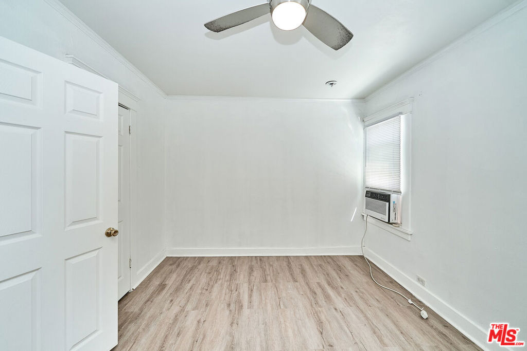 1329 S Tremaine Avenue - Photo 19