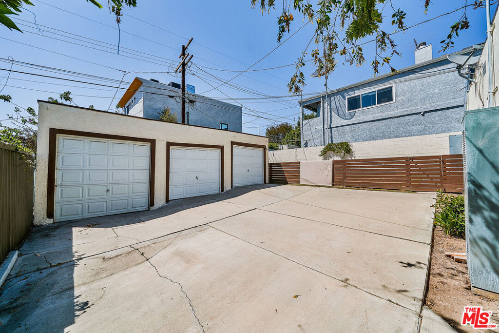 1329 S Tremaine Avenue - Photo 30