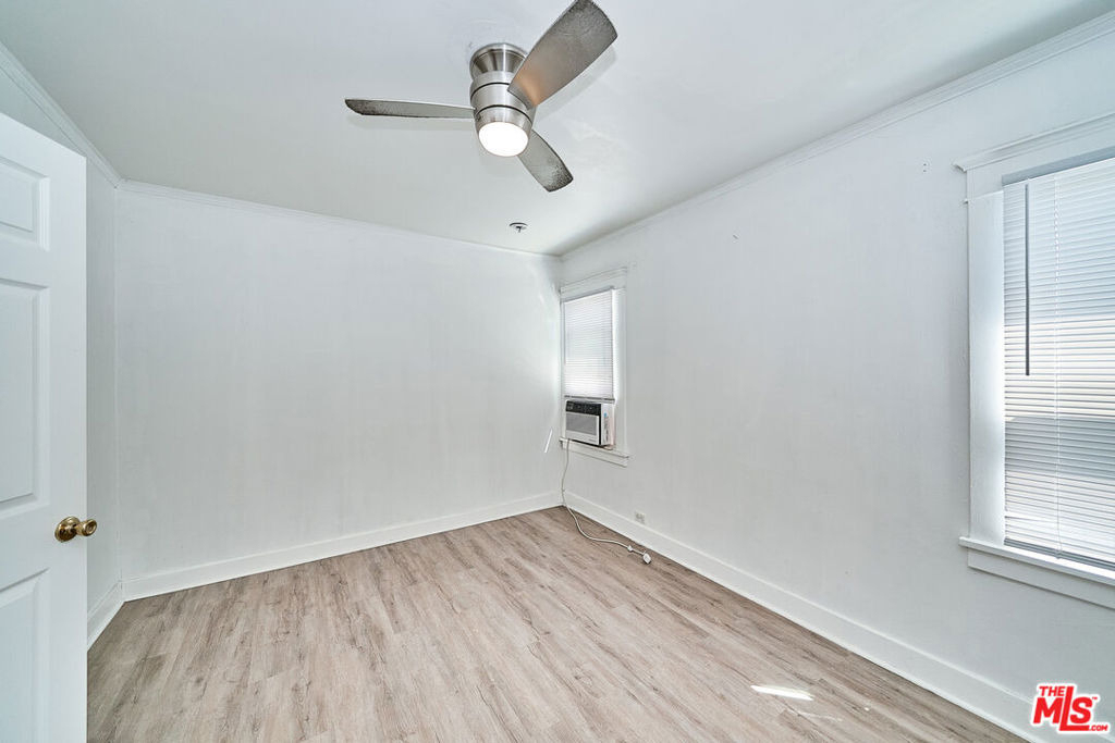 1329 S Tremaine Avenue - Photo 20