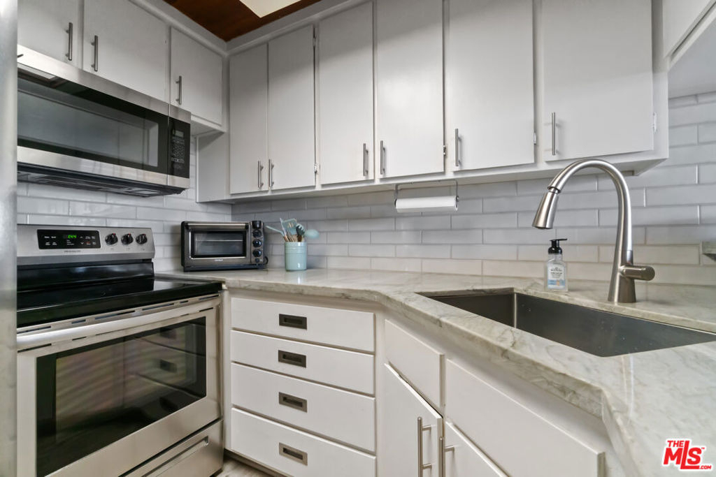 6209 Pacific Avenue - Photo 9