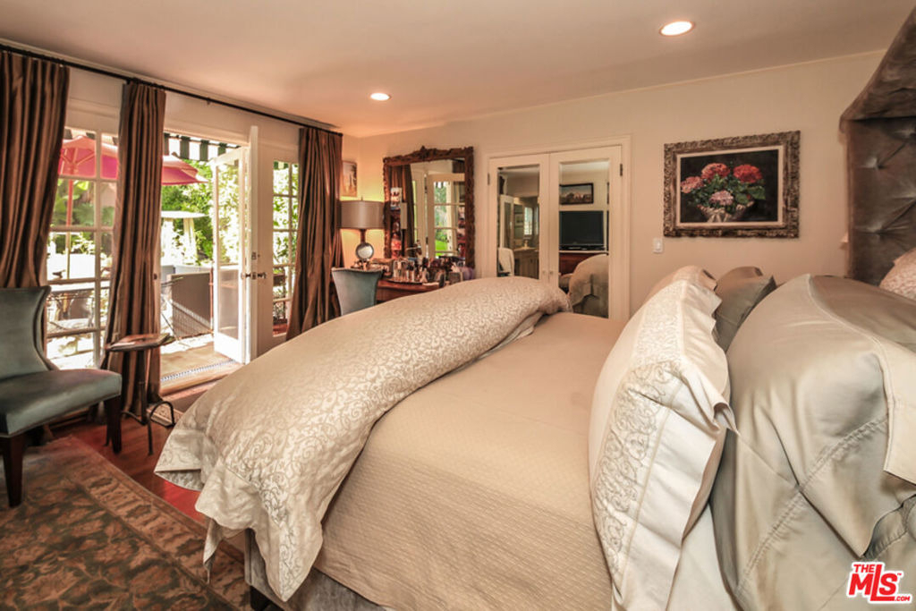 1367 N Beverly Drive - Photo 20
