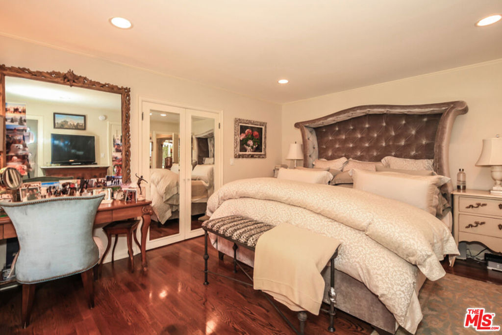 1367 N Beverly Drive - Photo 23