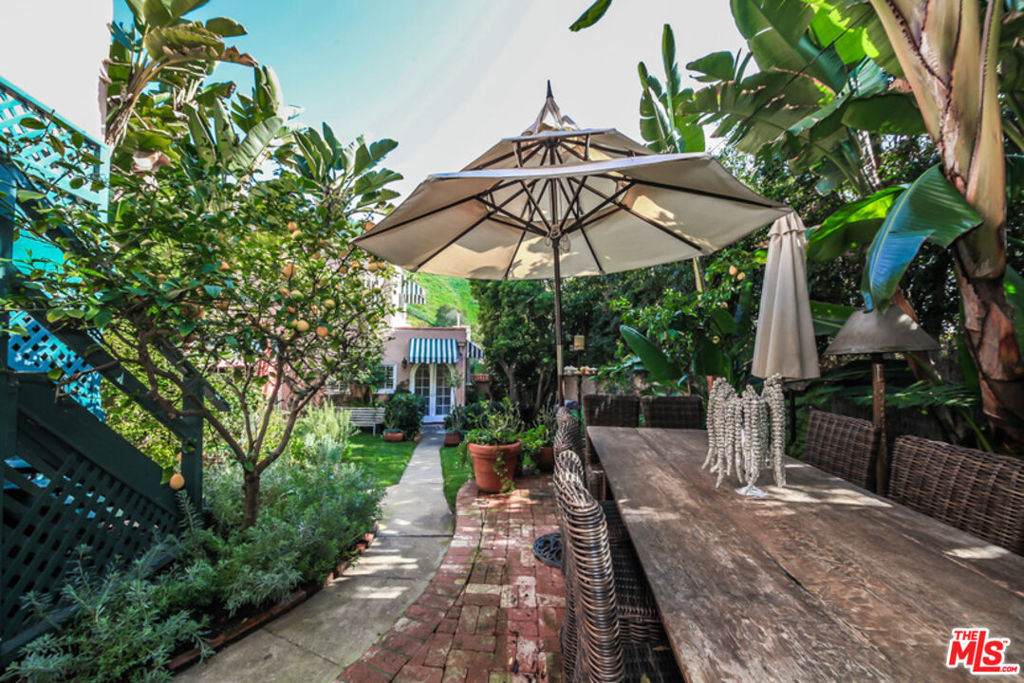 1367 N Beverly Drive - Photo 36