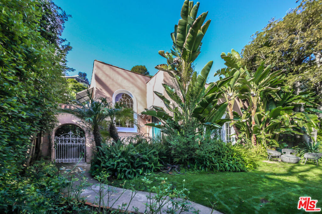1367 N Beverly Drive - Photo 4