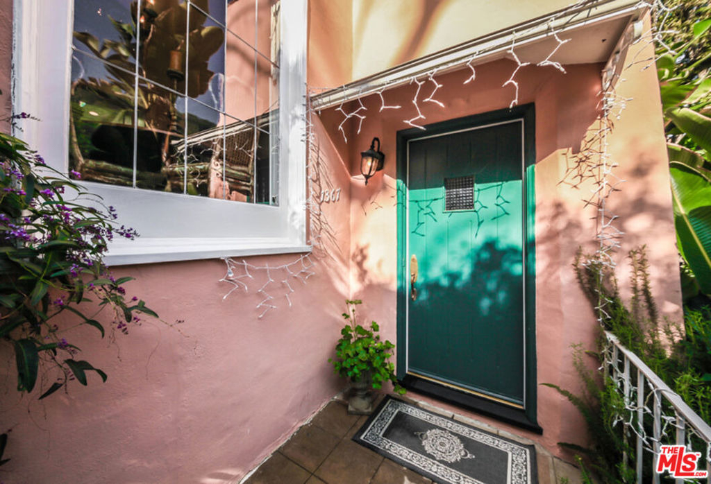 1367 N Beverly Drive - Photo 6